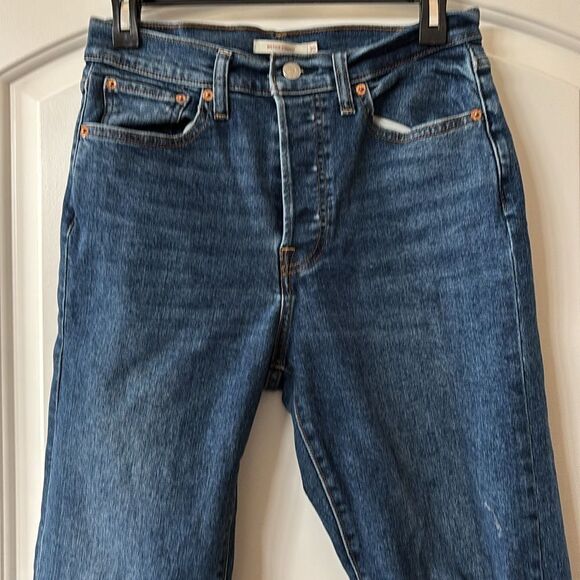 Levi’s Wedgie Straight button fly raw hem ankle dark wash, denim jeans size 30 - Picture 5 of 11